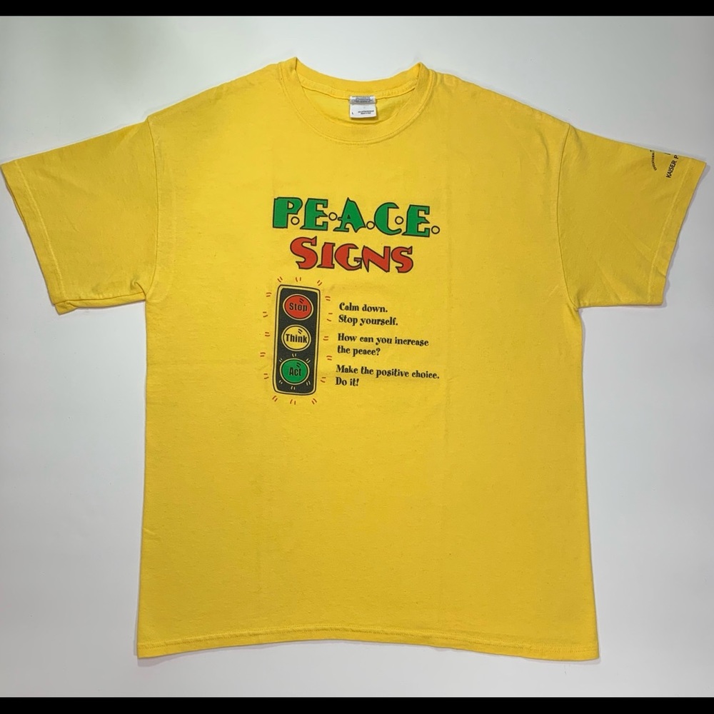 Peace signs T-shirt